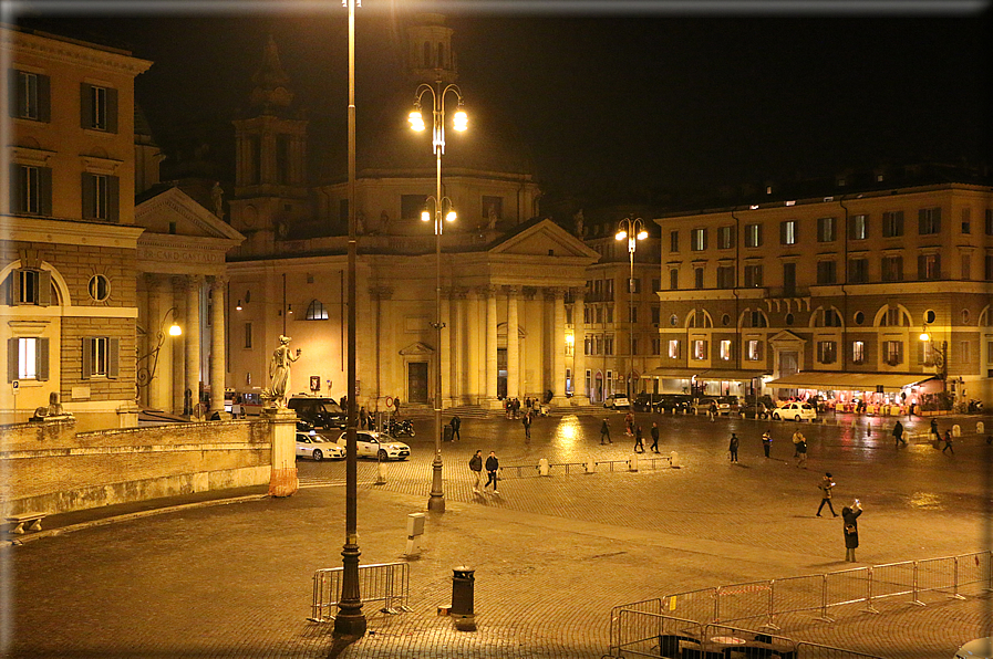 foto Roma di Notte